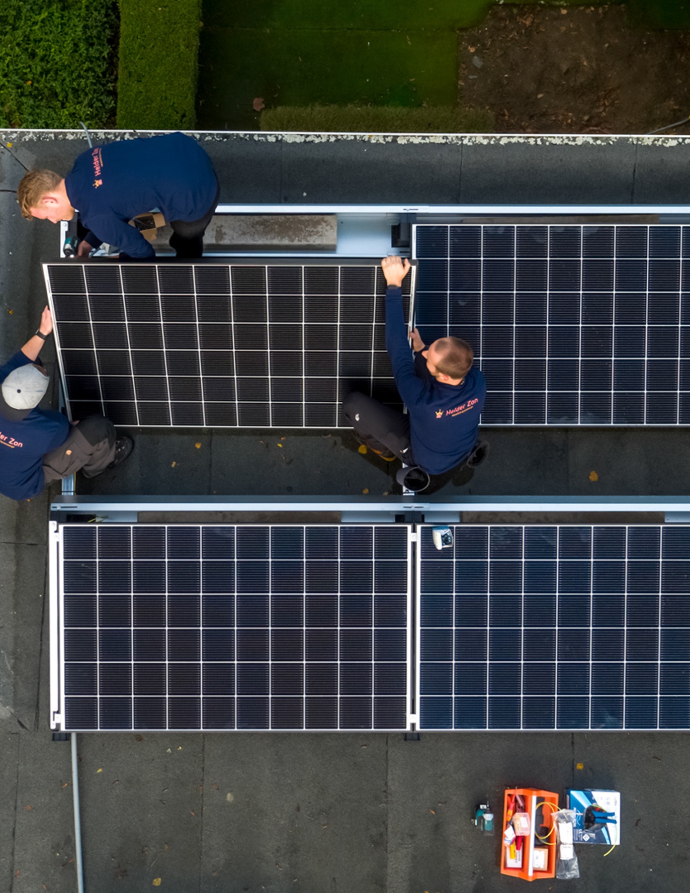 Bottom Image Regio's Laadpalen Waalwijk | Helder Zon