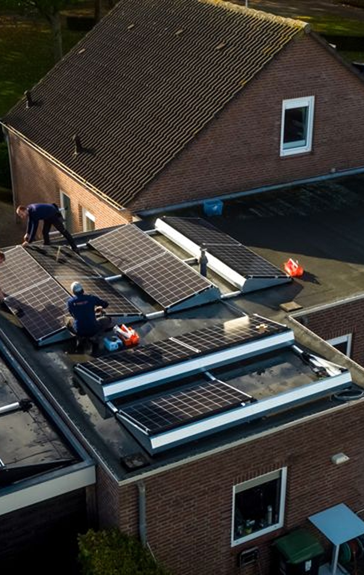 Header banner_images_0_1755676469269029894.jpg Thuisbatterijen | Helder Zon